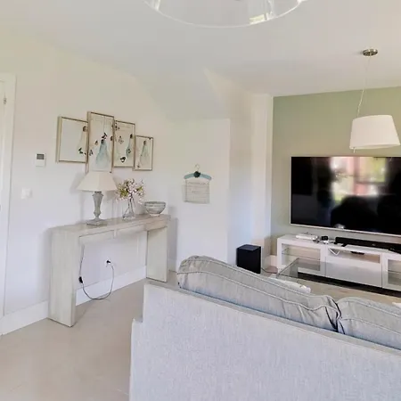 Casa Con Piscina Riosar Santiago Amés