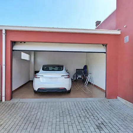 Casa Con Piscina Riosar Santiago Holiday home