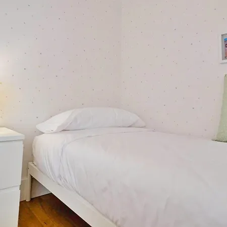 Casa Con Piscina Riosar Santiago Amés