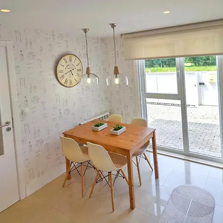 Casa Con Piscina Riosar Santiago Vakantiehuis Amés